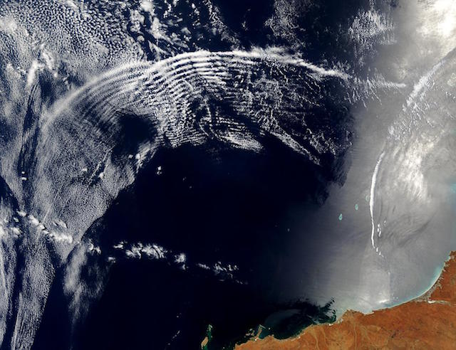 Australia.A2003315.0225.1km